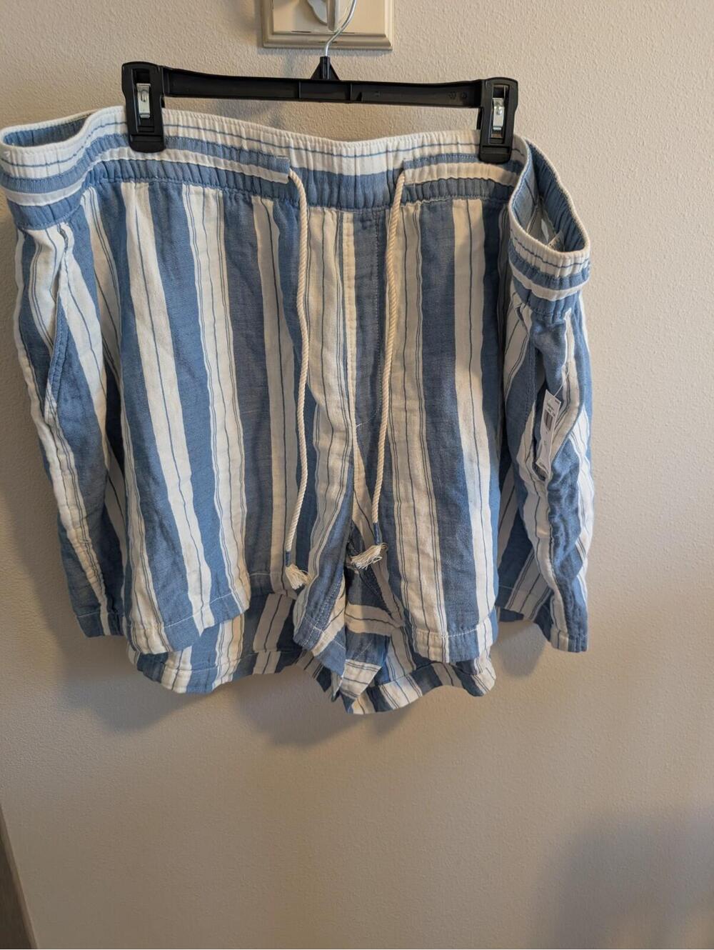 Old Navy Women's 4X 100% Cotton Blue And White Striped Shorts Coastal Beach NEW